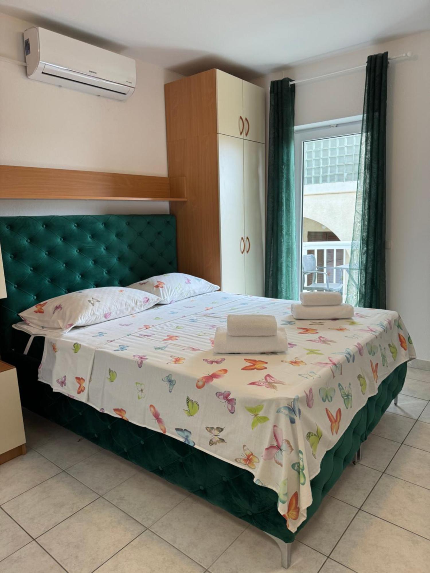 House 100M From The Beach With Free Parking And Breakfast 巴什卡沃达 外观 照片