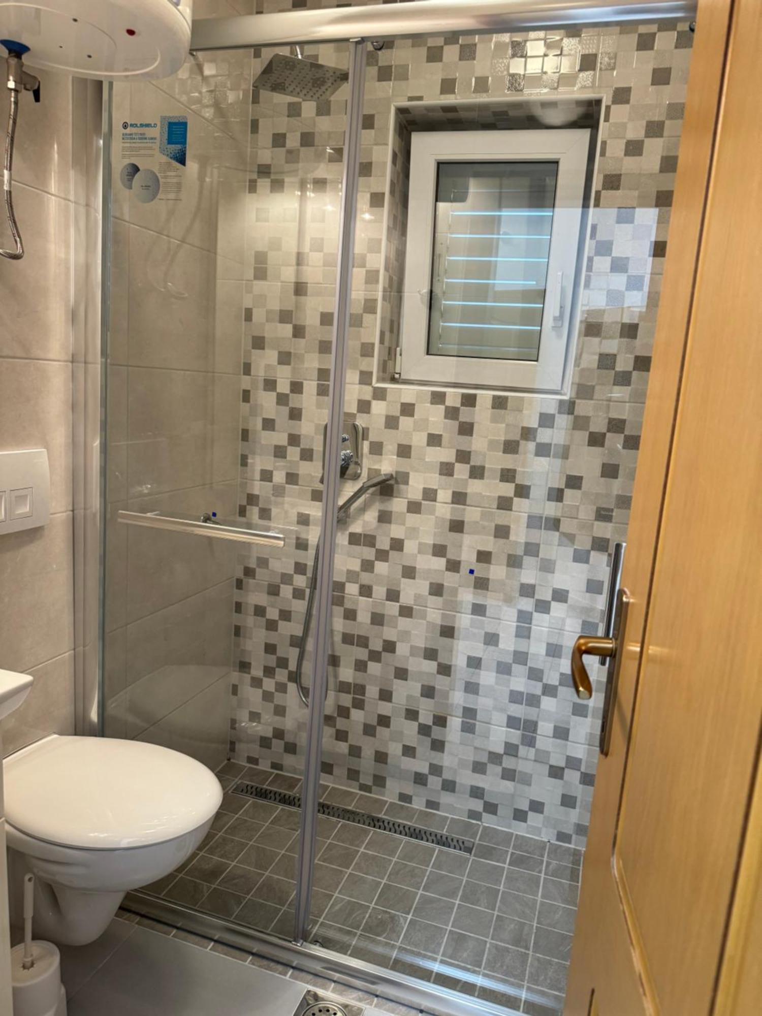 House 100M From The Beach With Free Parking And Breakfast 巴什卡沃达 外观 照片