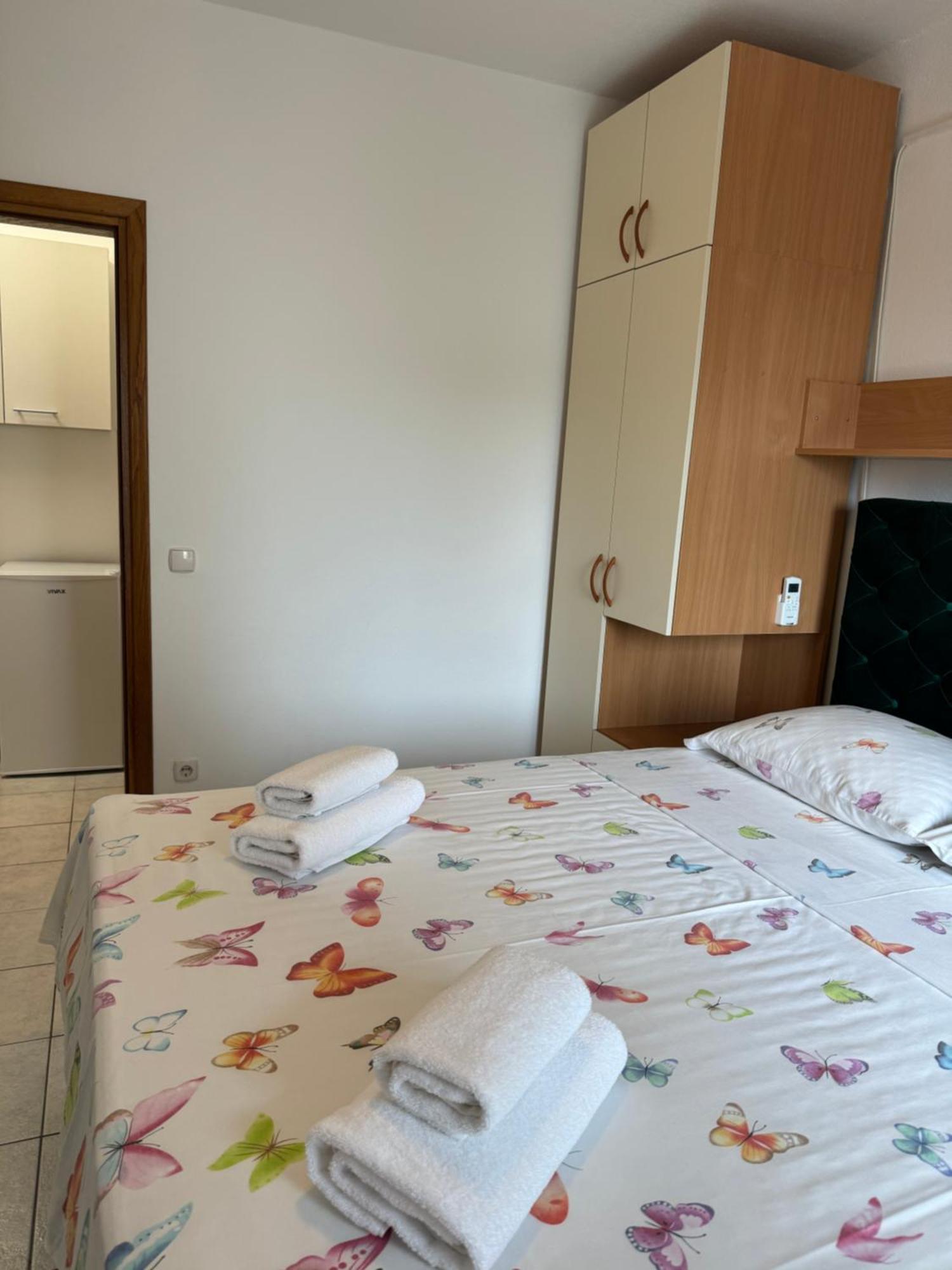 House 100M From The Beach With Free Parking And Breakfast 巴什卡沃达 外观 照片