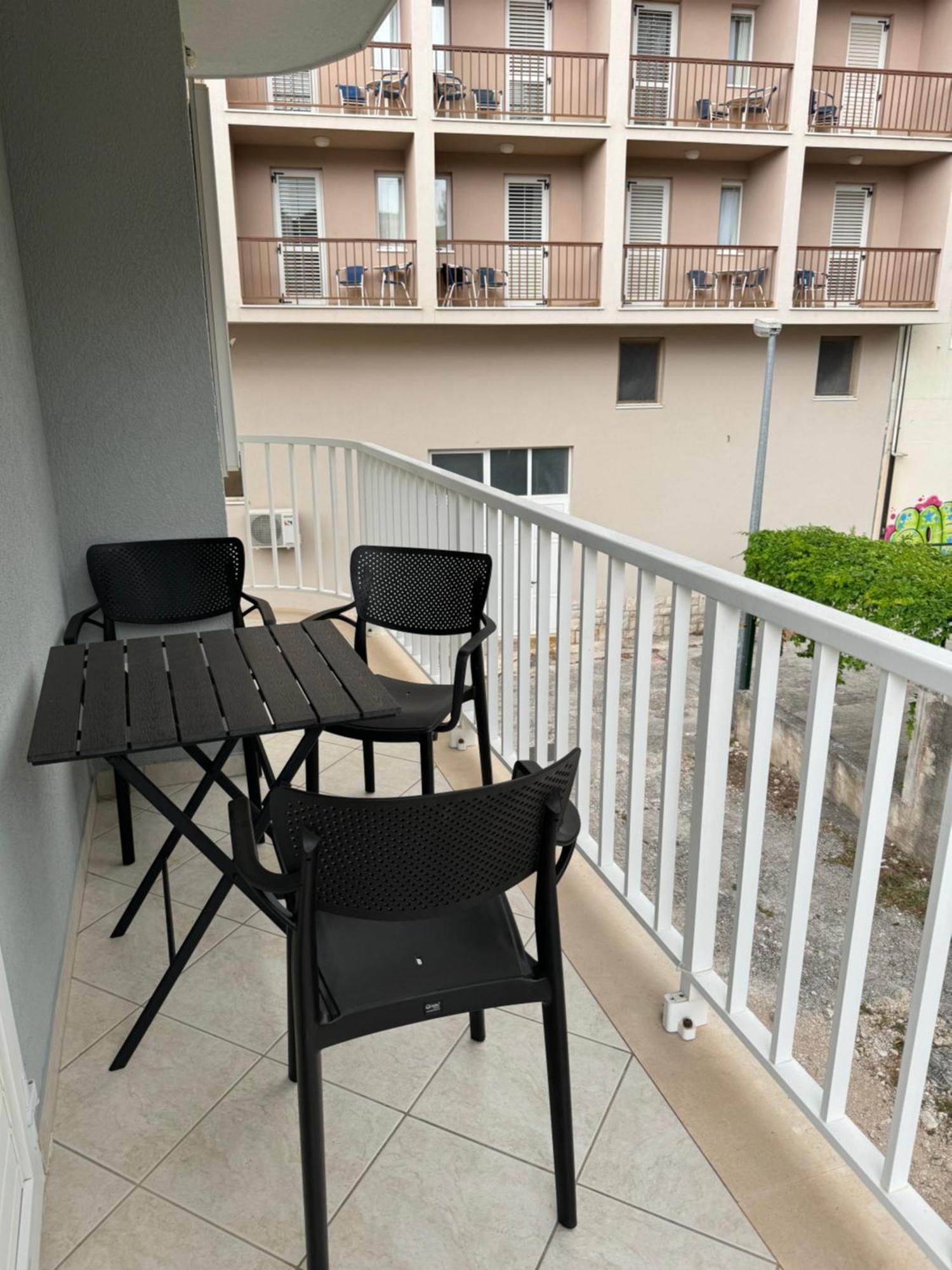 House 100M From The Beach With Free Parking And Breakfast 巴什卡沃达 外观 照片