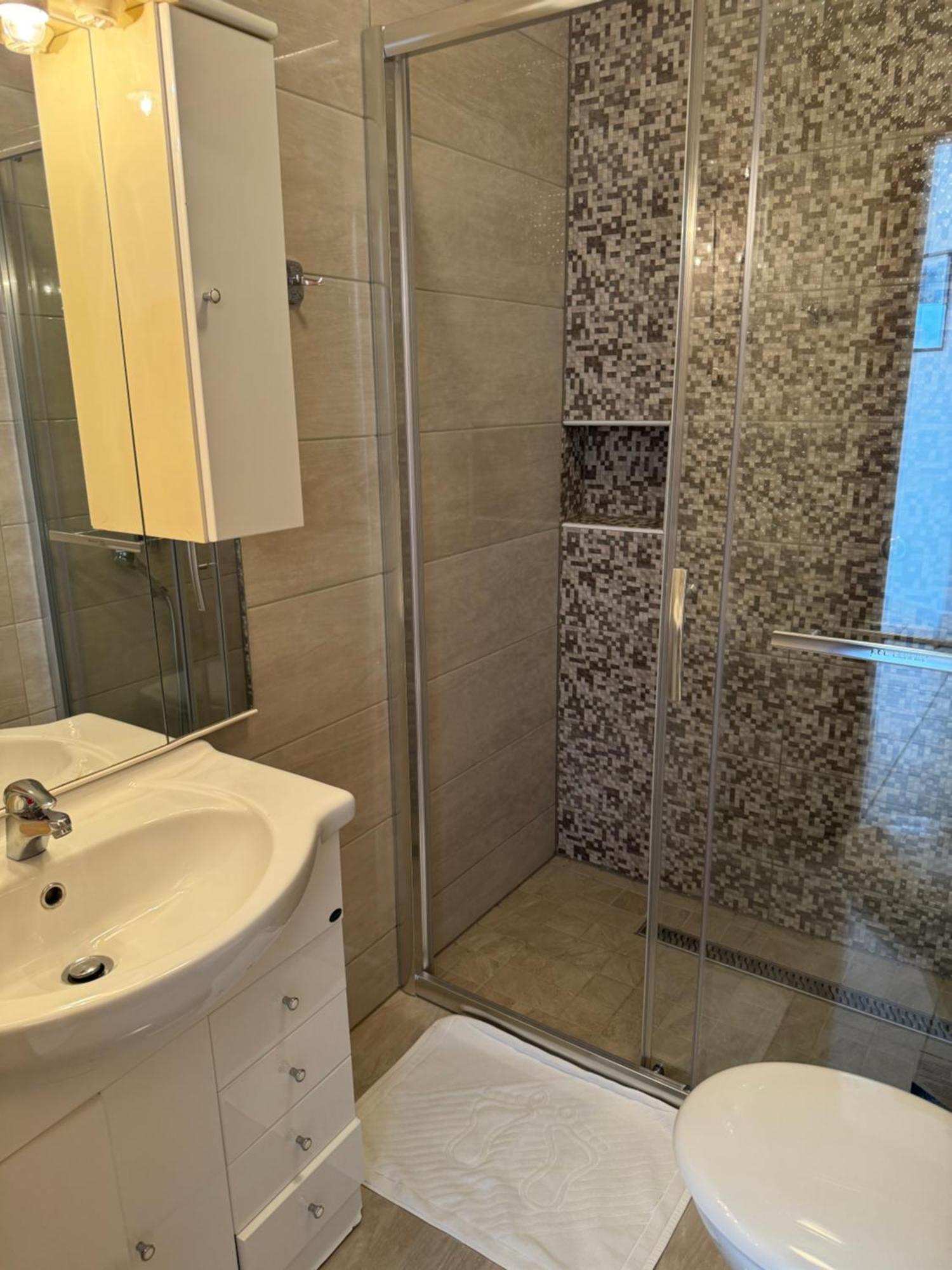 House 100M From The Beach With Free Parking And Breakfast 巴什卡沃达 外观 照片